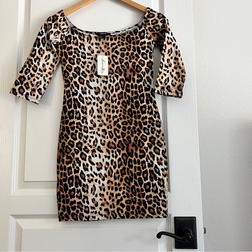 NWT Animal Print Off the Shoulder Dress Forever21 Size S